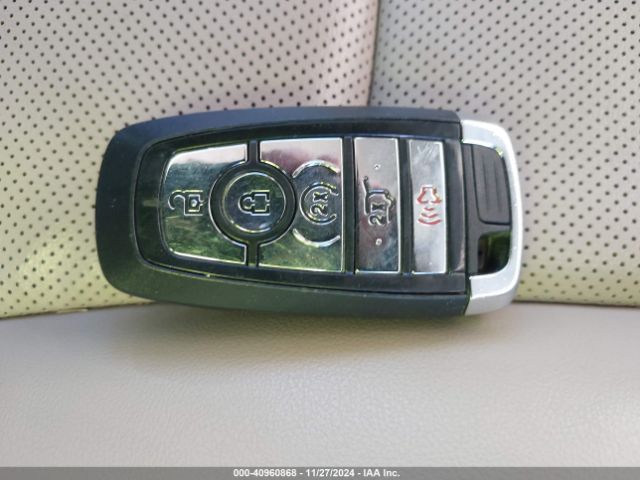 5LMCJ1D96MUL12369 Lincoln Corsair Standard