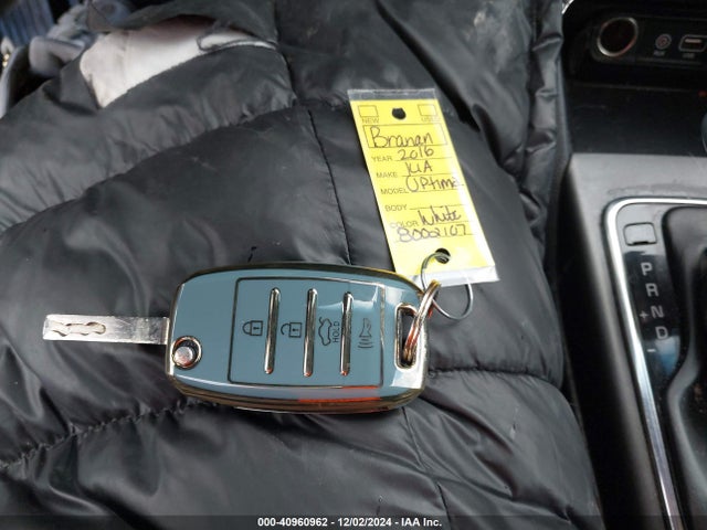 KIA Optima Lx 2016 5XXGT4L3XGG047709 Image 11