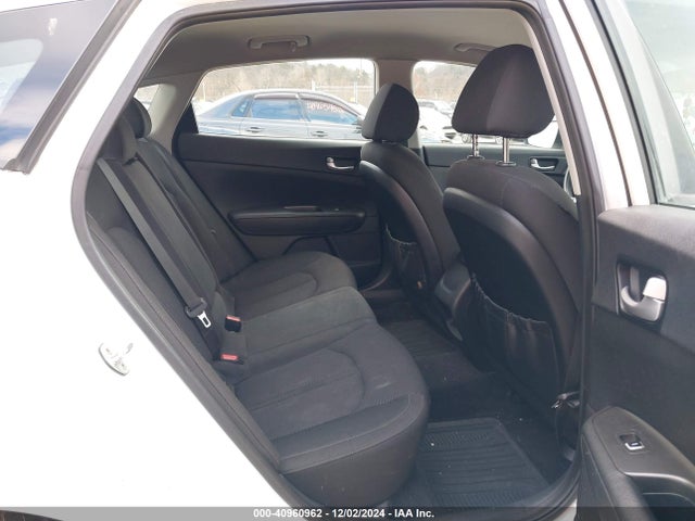 KIA Optima Lx 2016 5XXGT4L3XGG047709 Image 8
