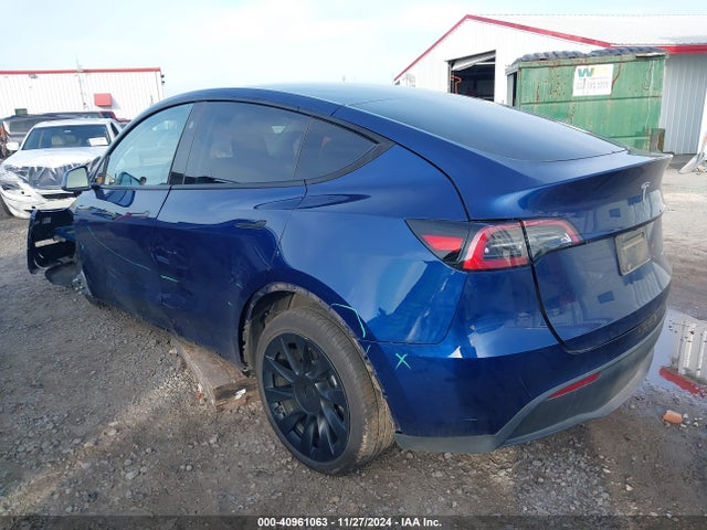 2023 TESLA MODEL Y 7SAYGAEE3PF970786 Photo 2