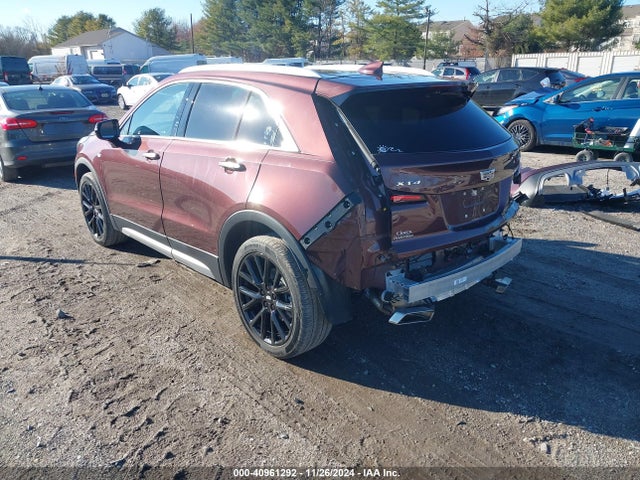 2022 CADILLAC XT4 1GYFZCR44NF167824 Photo 2