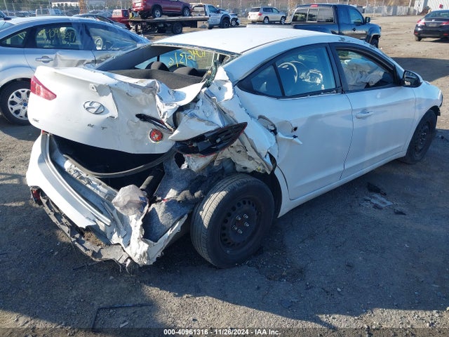 Hyundai ELANTRA SE 2020 5NPD74LF7LH529022 Image 4