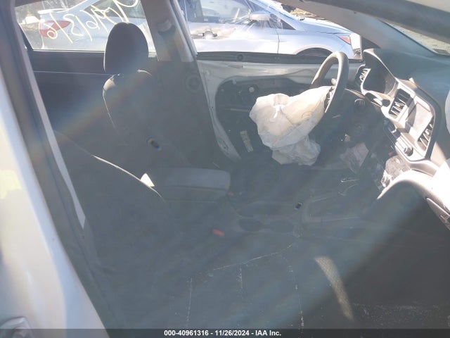 Hyundai ELANTRA SE 2020 5NPD74LF7LH529022 Image 5