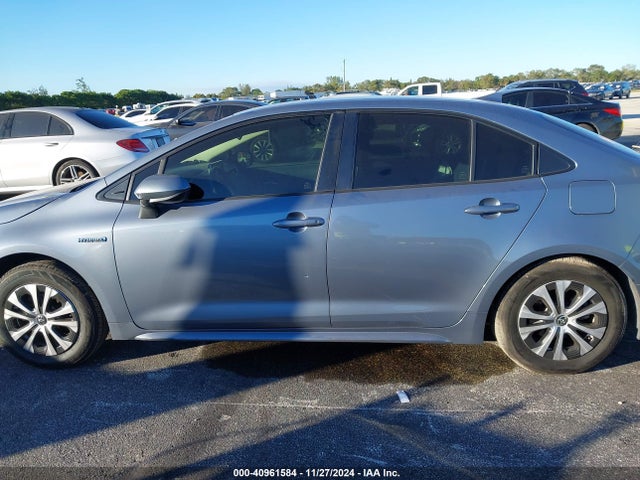 JTDEAMDE8MJ032372 Toyota Corolla Hybrid Le