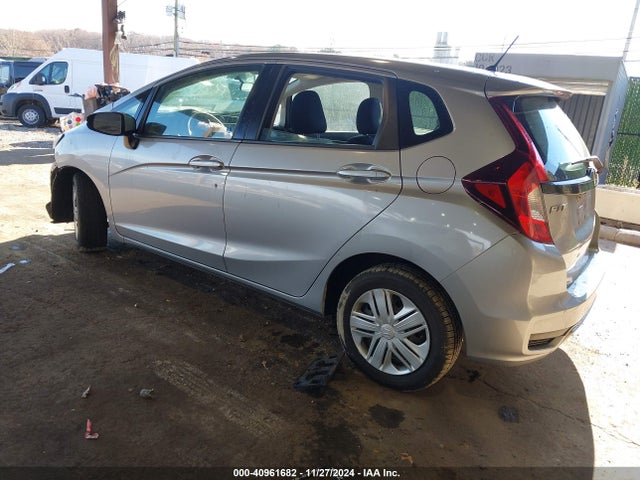 Honda FIT LX 2019 3HGGK5H48KM707376 Image 3