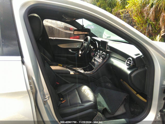 55SWF4JB8JU250684 Mercedes-Benz C 300
