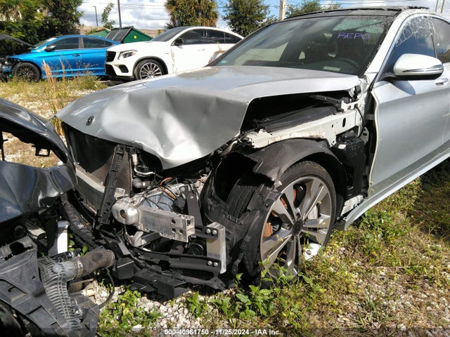 55SWF4JB8JU250684 Mercedes-Benz C 300