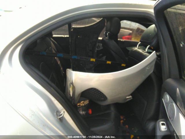 55SWF4JB8JU250684 Mercedes-Benz C 300