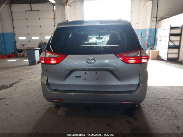 5TDYK3DC6FS604743 Toyota Sienna Xle 8 Passenger