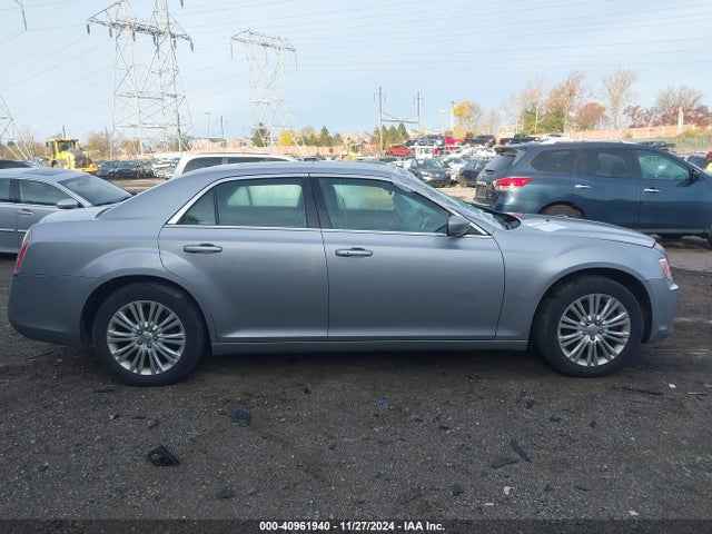 2C3CCARG9EH183884 Chrysler 300