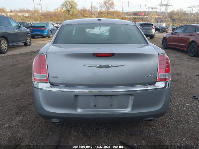 2C3CCARG9EH183884 Chrysler 300