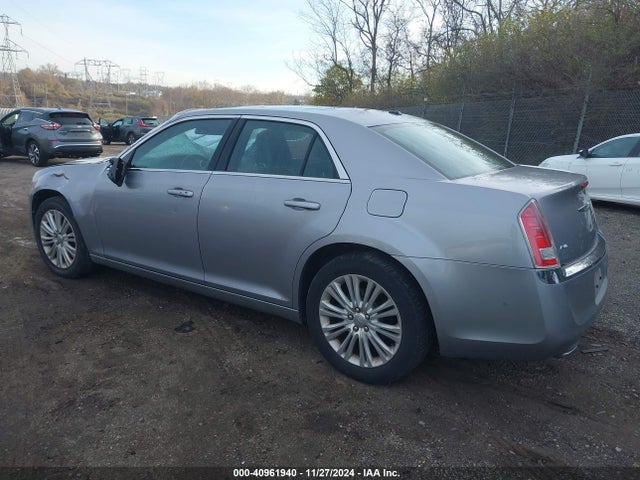 Chrysler 300 2014 2C3CCARG9EH183884 Image 3