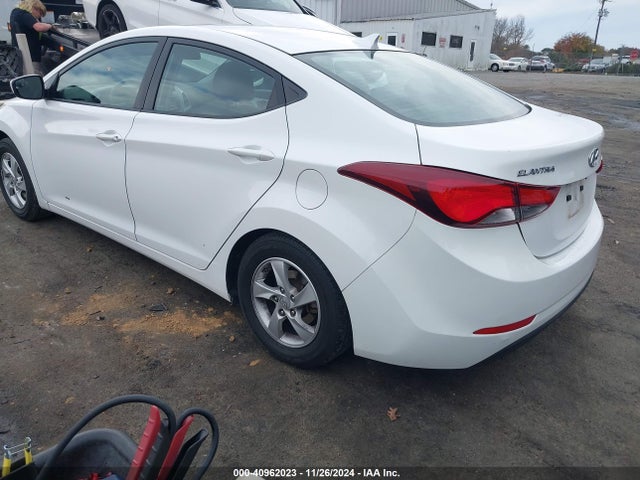 Hyundai ELANTRA SE 2014 5NPDH4AE1EH528510 Image 3