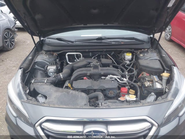 Subaru Outback 2.5i Premium 2018 4S4BSAFC6J3218532 Image 10
