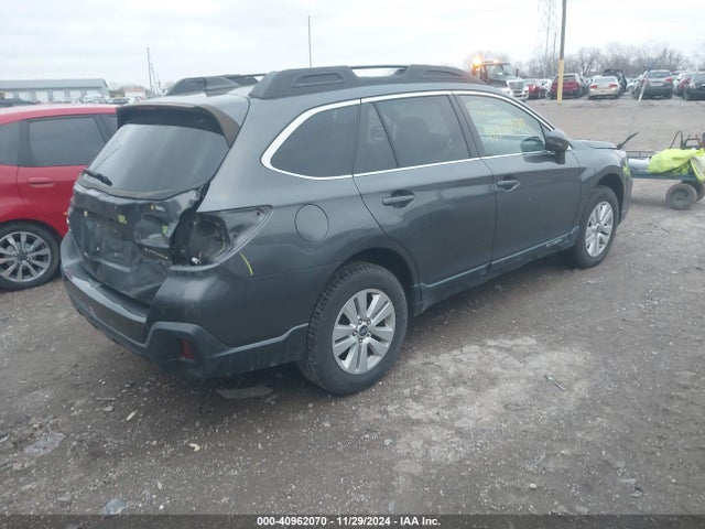 Subaru Outback 2.5i Premium 2018 4S4BSAFC6J3218532 Image 4
