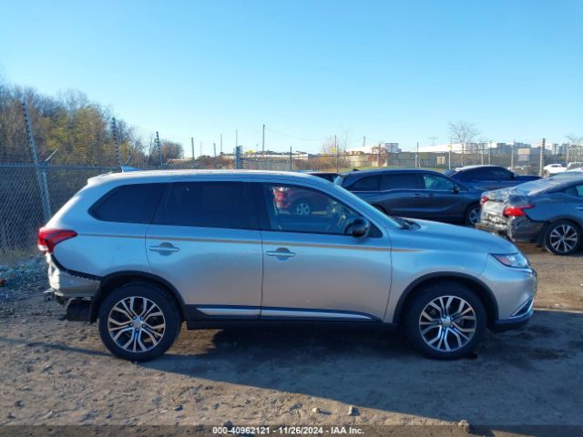JA4AD2A36JZ015672 Mitsubishi Outlander Es