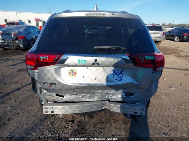 JA4AD2A36JZ015672 Mitsubishi Outlander Es