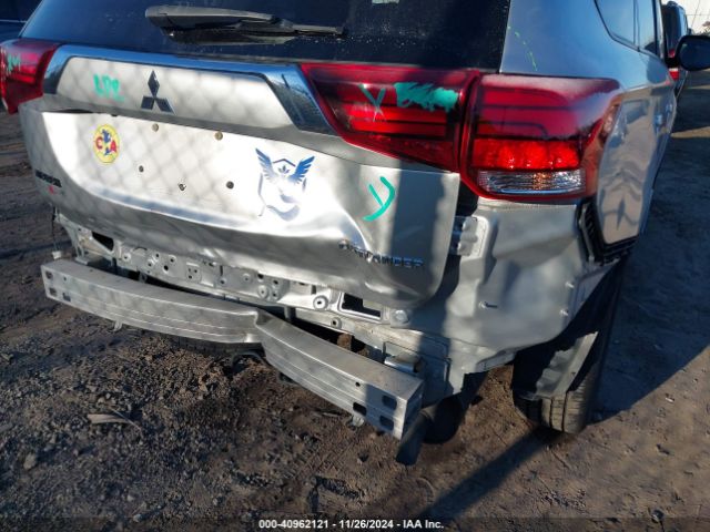 JA4AD2A36JZ015672 Mitsubishi Outlander Es