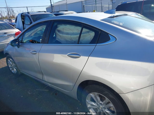 Chevrolet CRUZE LT 2019 1G1BE5SM9K7123368 Image 14
