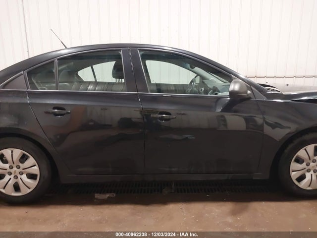 1G1PA5SH9E7455125 Chevrolet Cruze Ls Auto