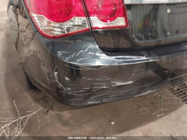 1G1PA5SH9E7455125 Chevrolet Cruze Ls Auto