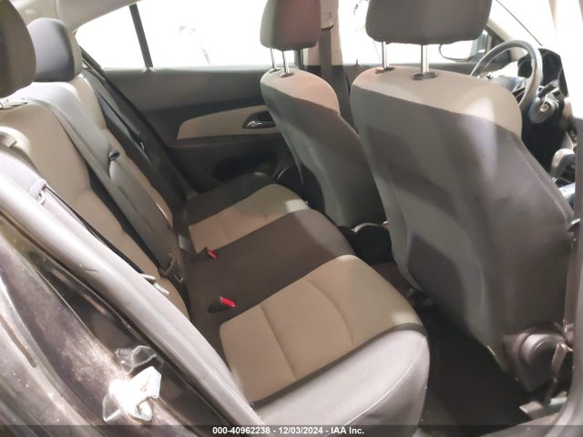 1G1PA5SH9E7455125 Chevrolet Cruze Ls Auto