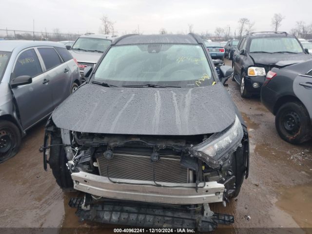 2T3K1RFV1KW051972 Toyota RAV4 LE
