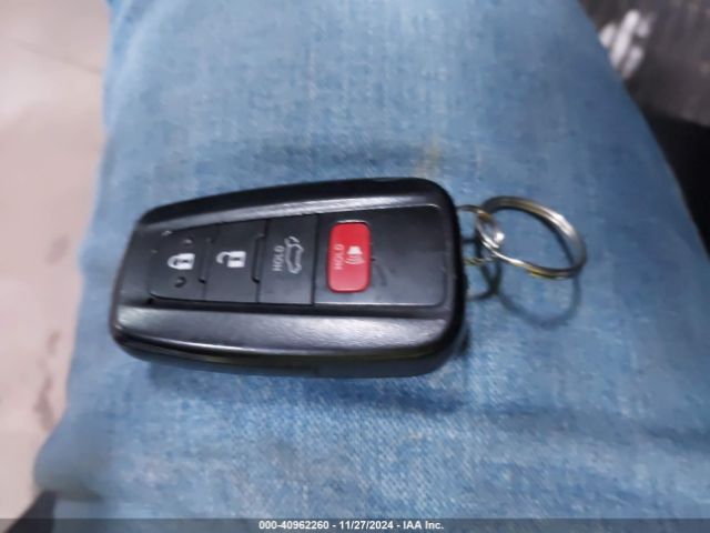 2T3A1RFV7MC249746 Toyota Rav4 Xle Premium