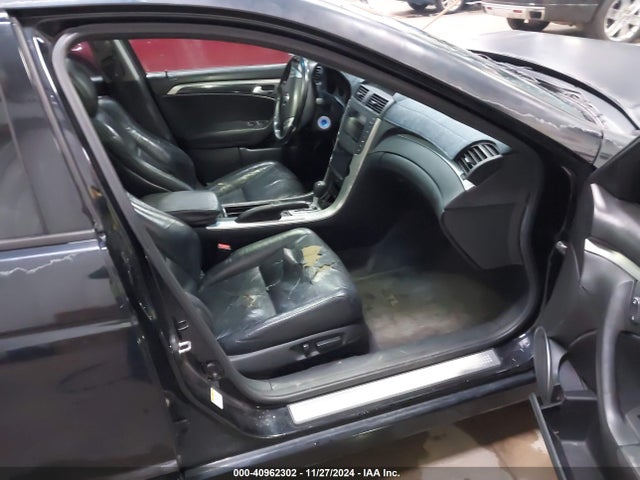 40962302 :رقم المزاد ، 19UUA66274A042838 vin ، 2004 Acura Tl مزاد بيع
