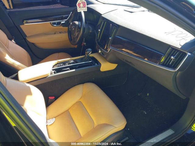 LVY982AK1JP006161 Volvo S90 T5 Momentum