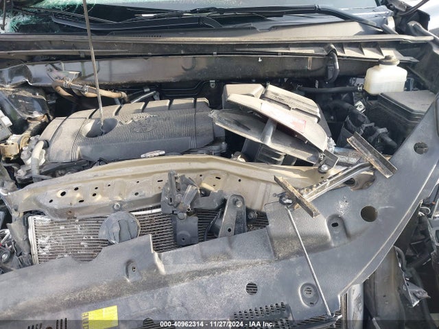 5TDZARFH2JS040200 Toyota Highlander Le