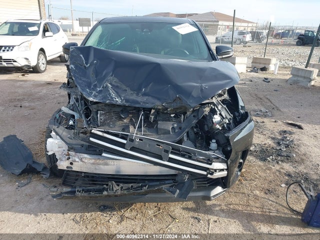 5TDZARFH2JS040200 Toyota Highlander Le