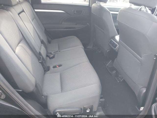 5TDZARFH2JS040200 Toyota Highlander Le