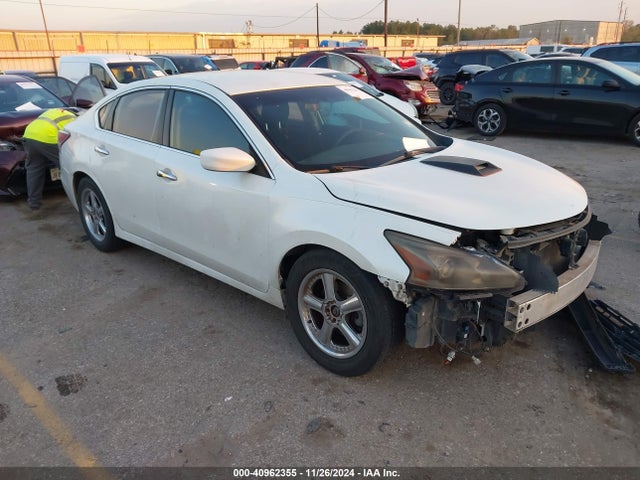 Nissan Altima 2.5 S 2014 1N4AL3AP6EN356820 Image 1