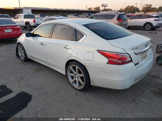 Nissan Altima 2.5 S 2014 1N4AL3AP6EN356820 Image 3