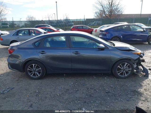 3KPF24AD0NE448668 KIA Forte Lxs