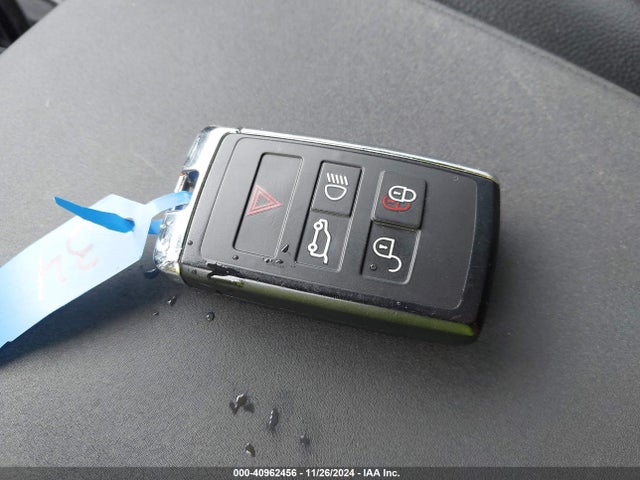 SALRU2RVXL2434031 Land Rover Discovery Landmark Edition