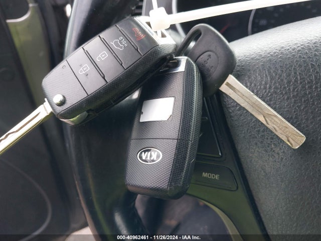 KIA SORENTO LX 2015 5XYKTCA67FG654713 Image 11