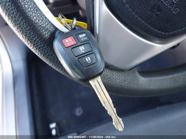 Toyota COROLLA LE 2017 2T1BURHE1HC750929 Image 11