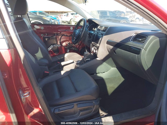 3VWL17AJ7GM309883 Volkswagen Jetta 1.8t Sel