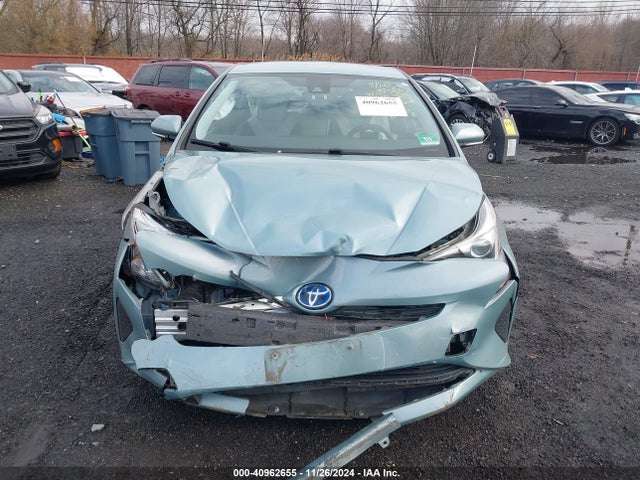 Toyota Prius Two 2017 JTDKBRFUXH3024530 Image 12