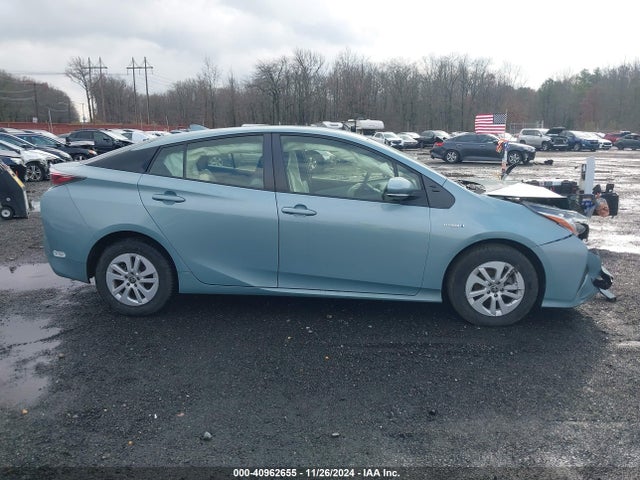 Toyota Prius Two 2017 JTDKBRFUXH3024530 Image 13