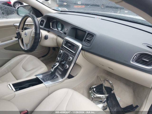YV126MFK0F1361099 Volvo S60 T5 Premier
