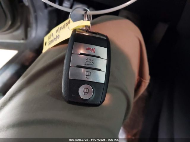5XYPG4A34HG270414 KIA Sorento 2.4l Lx