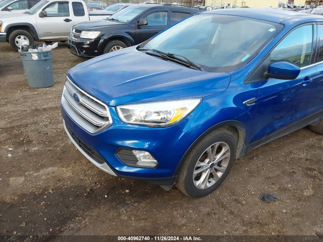 Ford ESCAPE SE 2017 1FMCU0GD6HUA13166 Image 2