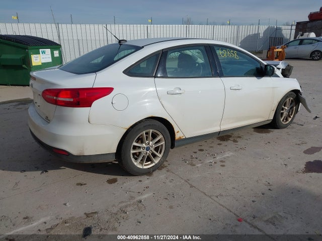Ford FOCUS SE 2016 1FADP3F26GL298060 Image 4