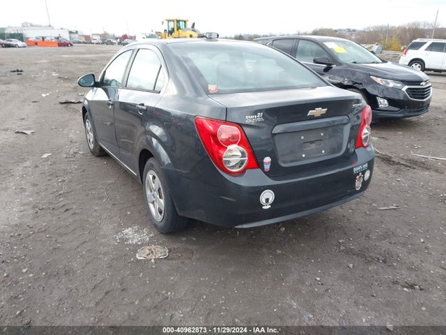 Chevrolet Sonic Ls Manual 2014 1G1JB5SG6E4184312 Image 3