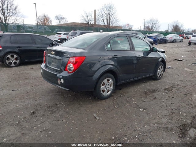 Chevrolet Sonic Ls Manual 2014 1G1JB5SG6E4184312 Image 4