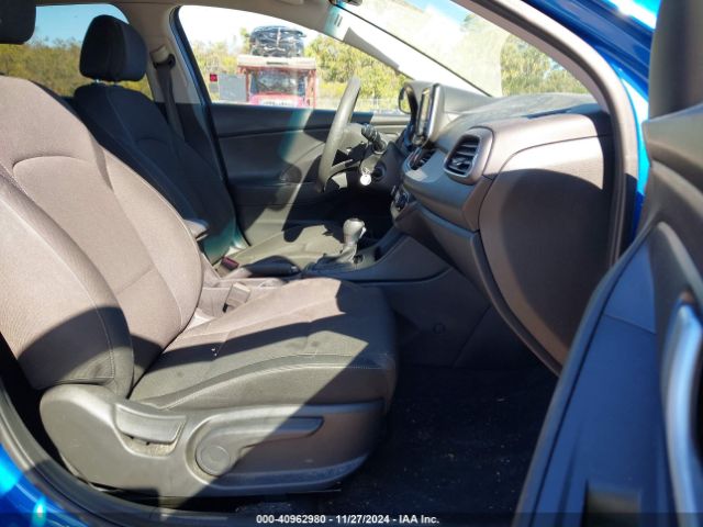 KMHH35LE2JU011991 Hyundai ELANTRA GT