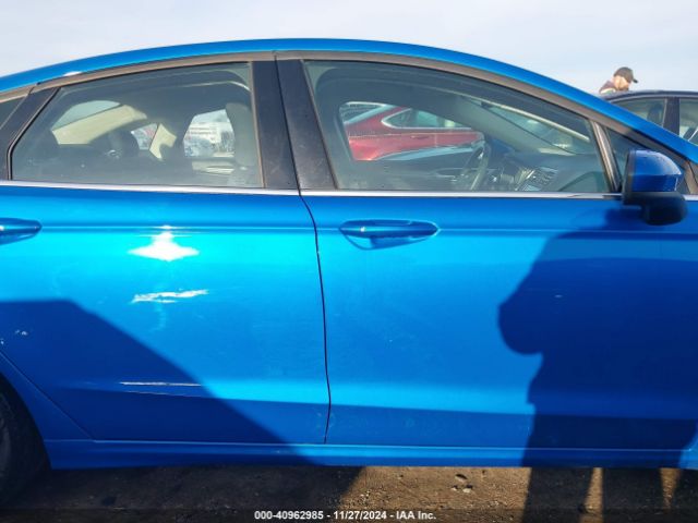 3FA6P0HD2KR160550 Ford FUSION SE